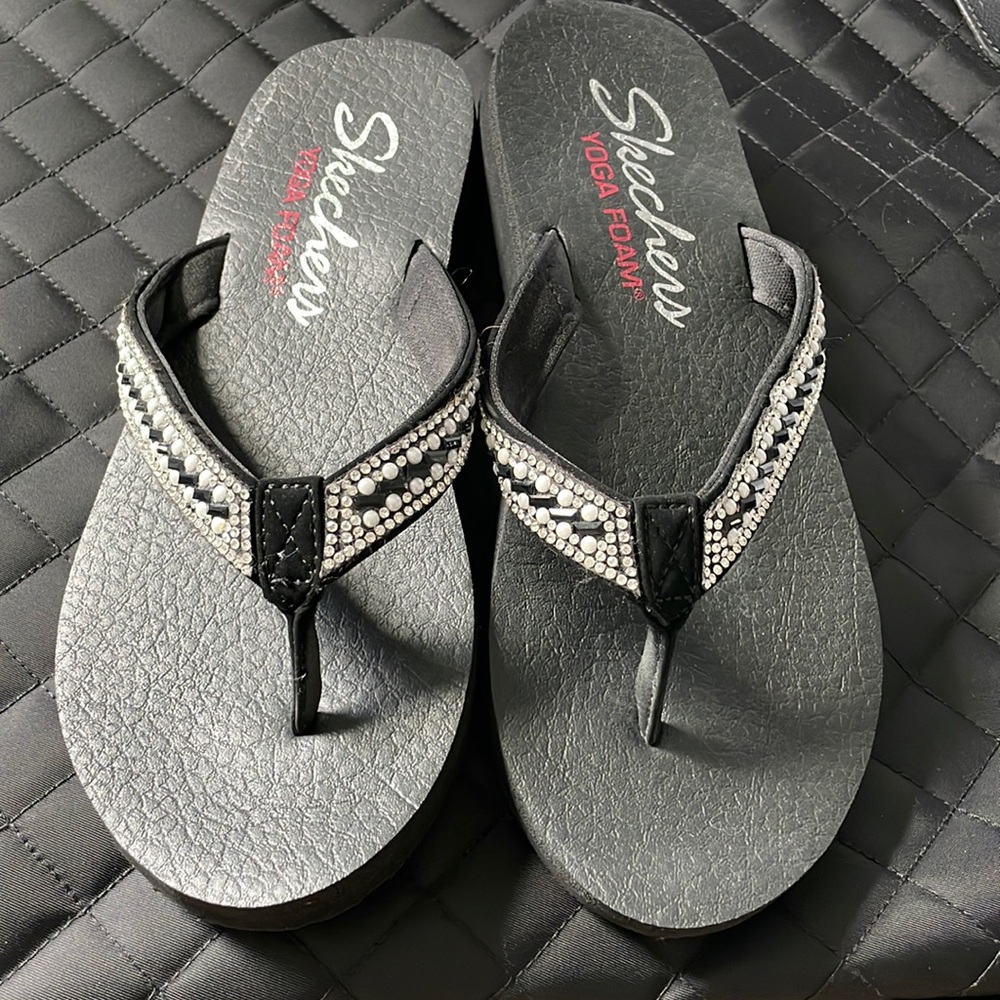 Skechers yoga Foam Flipflops